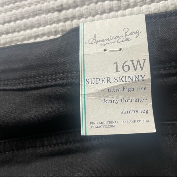 American Rag Jeans | Nwt American Rag Distressed Ripped - Picture 5 of 10